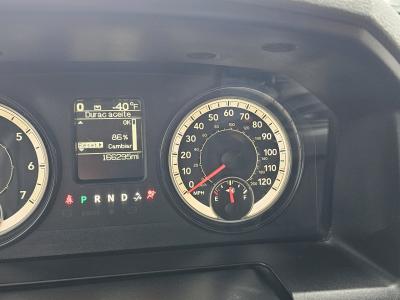 2019 Dodge Ram 1500 quad cab - Thumbnail 11