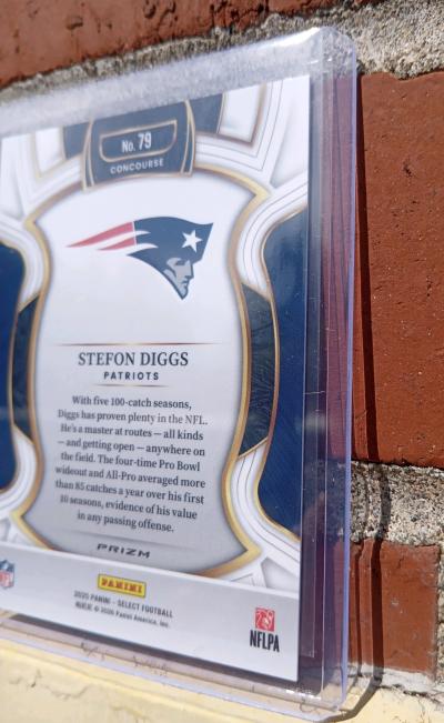 2025 Panini Select Stefon Diggs Zebra Prizm Case Hit 79 - Thumbnail 4
