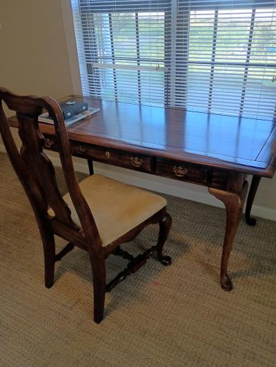 Queen Anne antique writing desk and chair set - Thumbnail 8