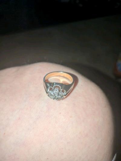 14 k gold diamond cluster ring with over a carat and a half - Thumbnail 3