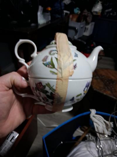 various vintage teapots and accesories - Thumbnail 5