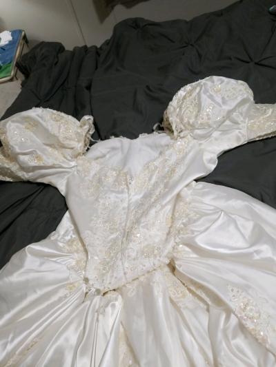 Wedding Dress - Thumbnail 5