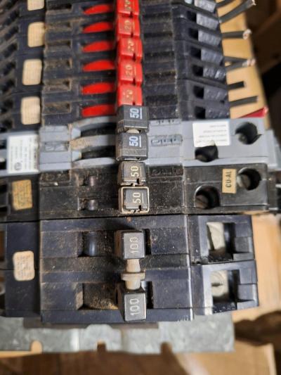 Breakers Zinsco - Thumbnail 2