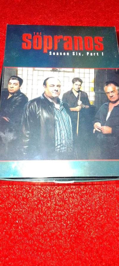 Sopranos Dvd and VHS Set - Thumbnail 2