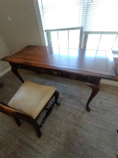 Queen Anne antique writing desk and chair set - Thumbnail 4